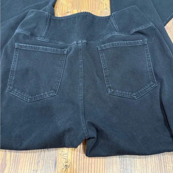 Halara Flex High-Waisted Crossover Pocket Washed Casual Jeans - Picture 3 of 3